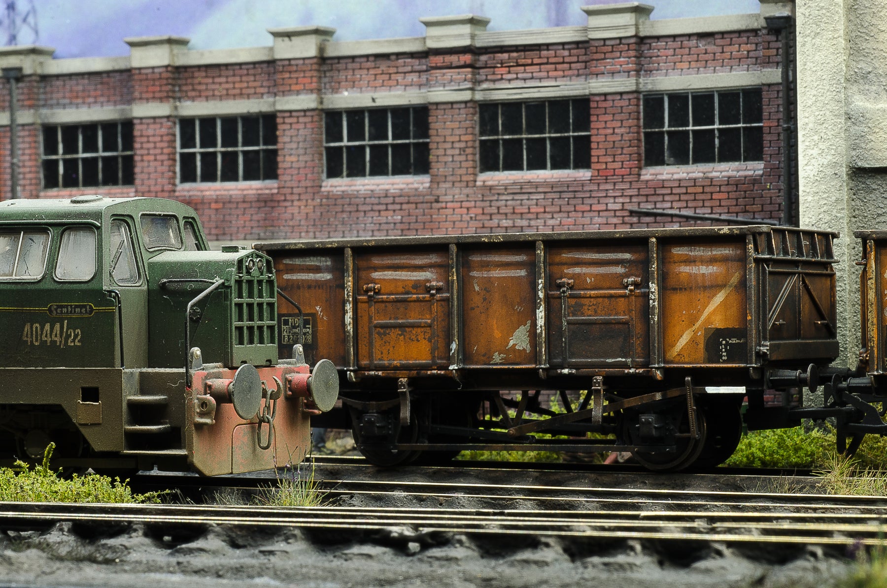 Let's Get Involved - Weathering BR 21T MDO Mineral Wagons With Alex Roughsedge